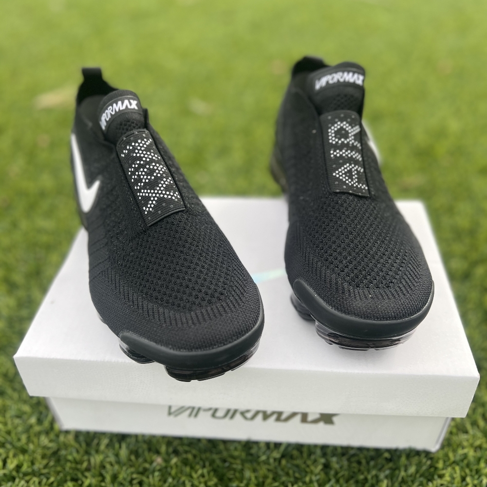 Nike Air Vapormax black Laceless Sneakers - Picture 14 of 16